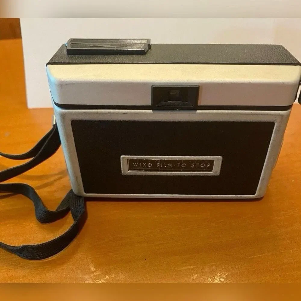 Kodak Instamatic 100 Camera Film Vintage Not Tested